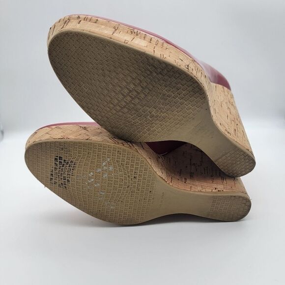 STUART WEITZMAN Corkswoon Patent Wedge Pump Pimento Size 8 Medium - Picture 8 of 11